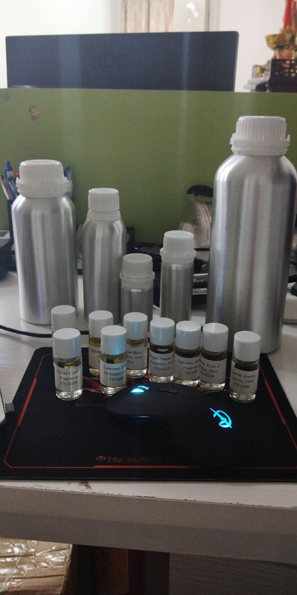 Perfume oil